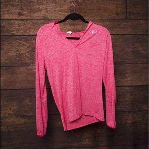 Under armour hooded sweatshirt with heat block!